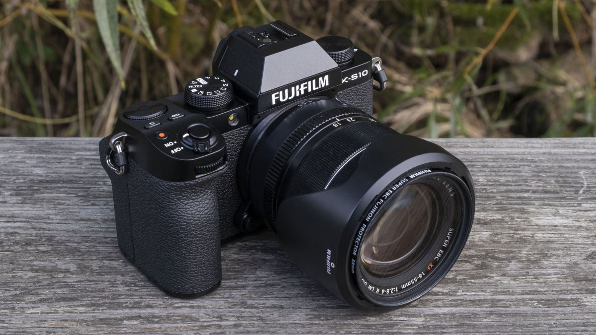 Hands On Fujifilm X S10 Review