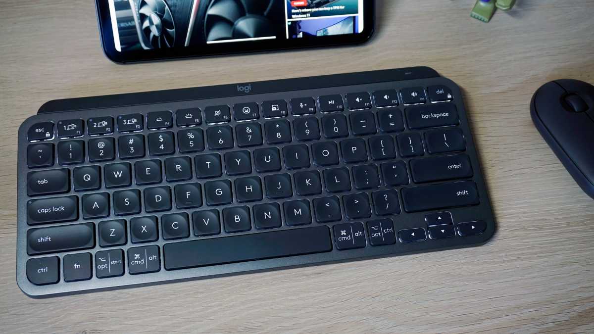 Logitech MX Keys Mini with iPad Mini