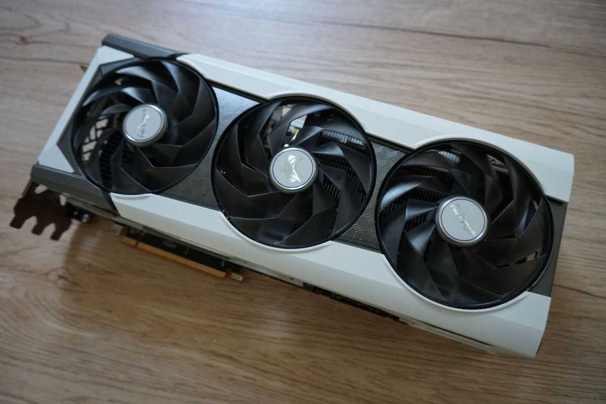 Sapphire Nitro Radeon 6x50