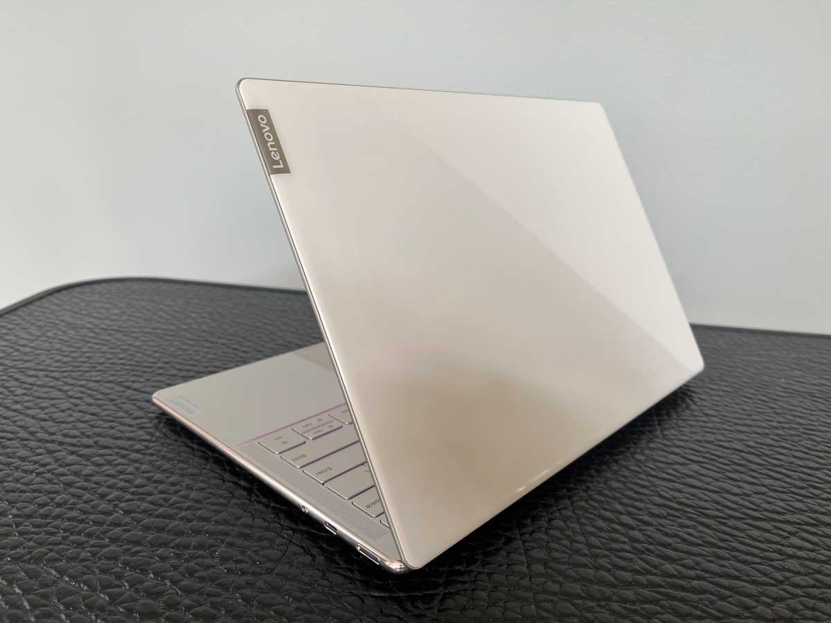 Lenovo Slim 9i lid