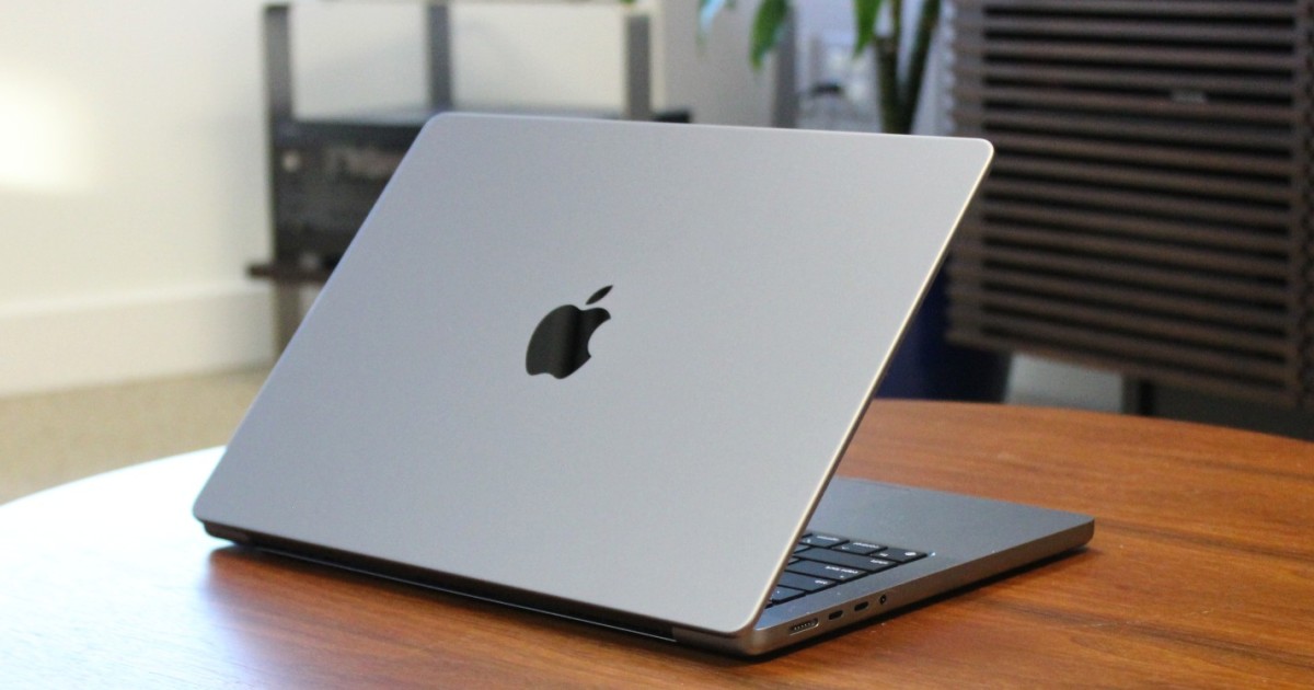 Apple MacBook Pro 14-inch (M2 Max) review: faster but hotter ...