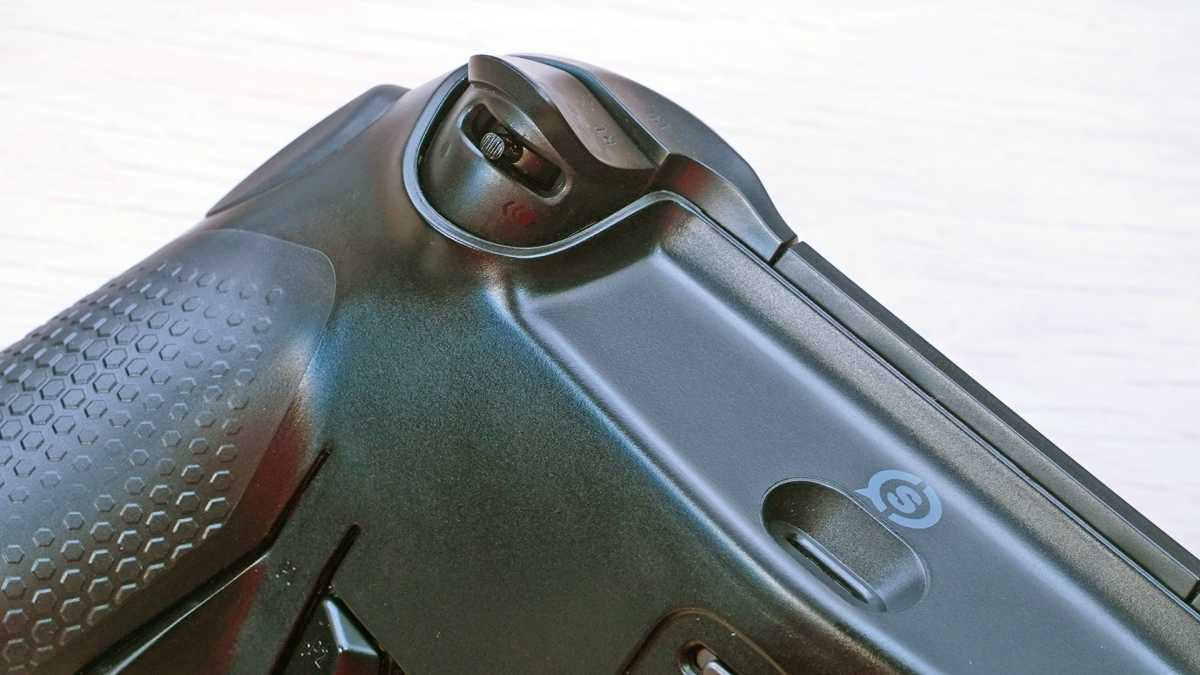 Corsair Scuf Envision Pro trigger adjustment