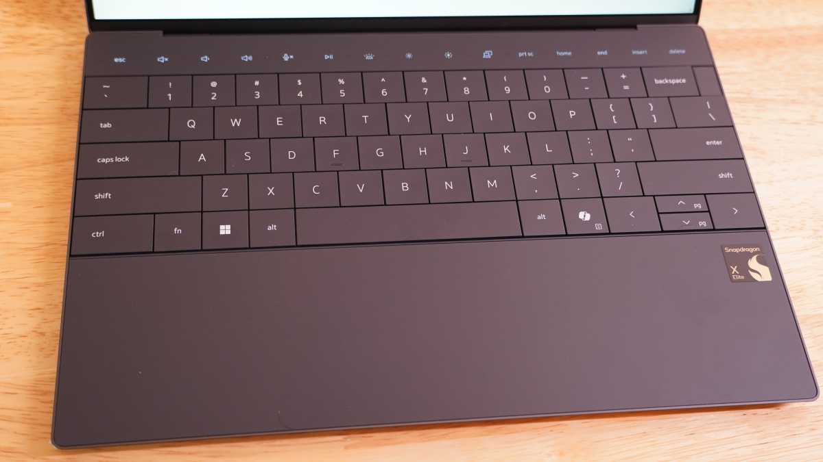 Dell XPS 13 Snapdragon keyboard